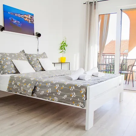 Seaside Gateway Apartment Kastela Exterior photo